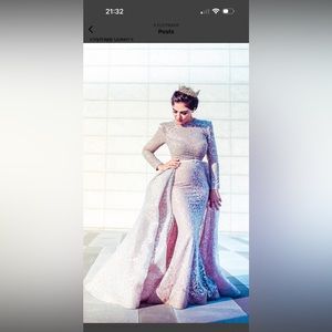 PORTIA & SCARLETT detachable gown. Size S/M, $800